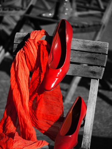 Red Shoes, Red Scard
