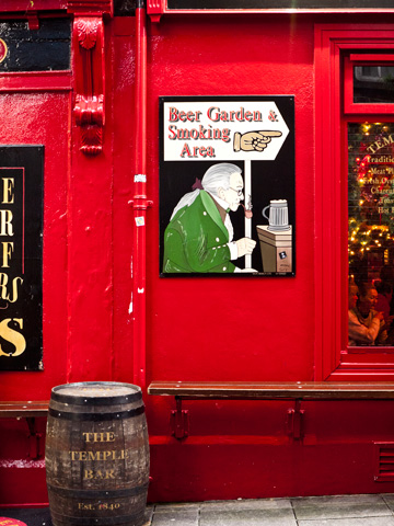 A red framed pub in Dublin, Ireland
